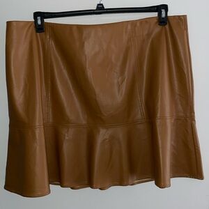 Plus Size Faux Leather Mini Skirt brown